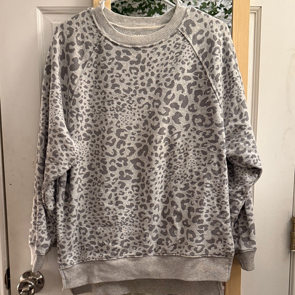 Aerie Cheetah Print Crewneck Size XS